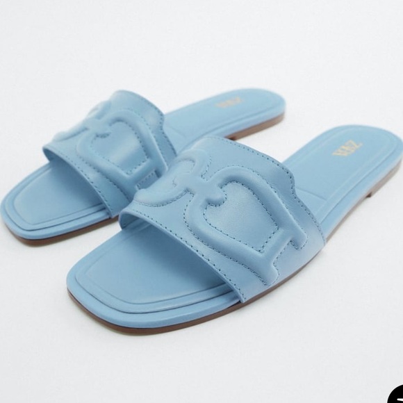 SOLD ‼️‼️ ZARA LEATHER SLIDES